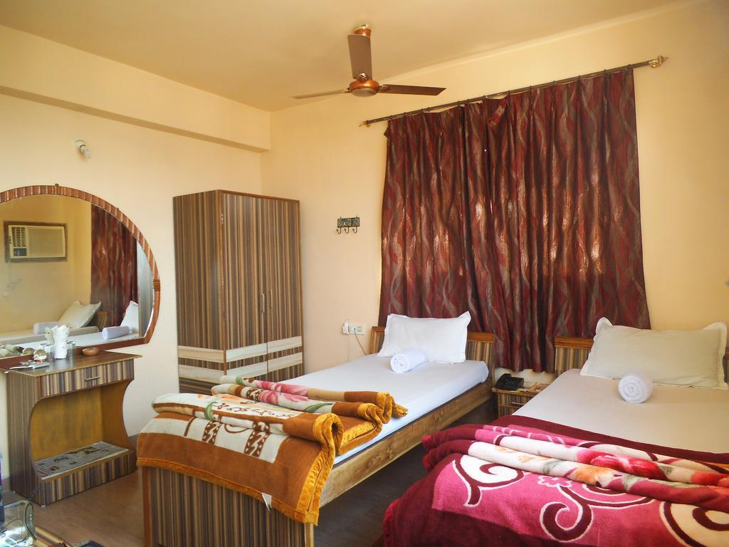 Hotel City Centre Agartala Zimmer foto